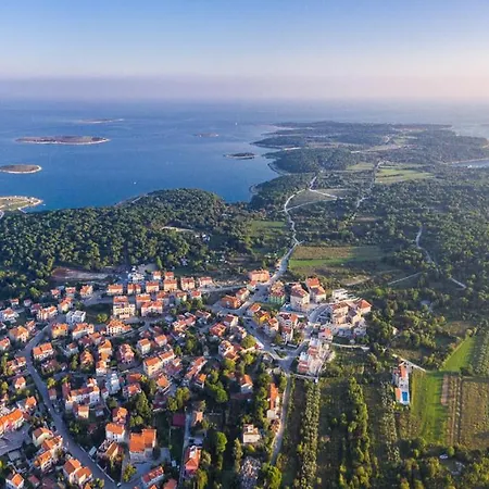 Mare1 With Pool, Sea View And Hydromassage Vila Banjole